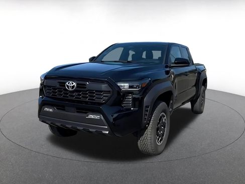 Used 2025 Toyota Tacoma TRD Off-Road AWD/4WD image 7