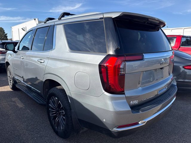 Used 2025 GMC Yukon Elevation AWD/4WD image 4