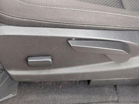 Used 2019 Chevrolet Colorado LT image 21