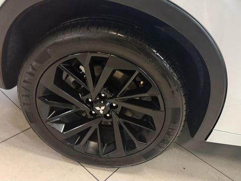 Used 2024 Mitsubishi Outlander SEL image 15