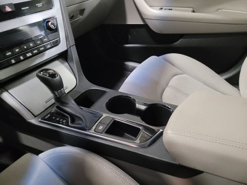Used 2016 Hyundai Sonata SE FWD image 26