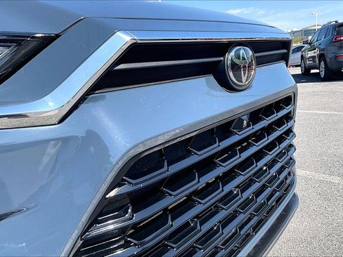 Used 2024 Toyota Grand Highlander AWD image 30