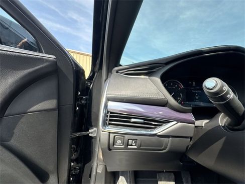 Used 2023 Cadillac XT4 Luxury image 18