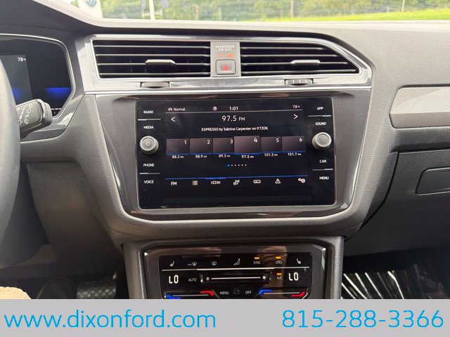 Used 2022 Volkswagen Tiguan SE AWD/4WD image 12