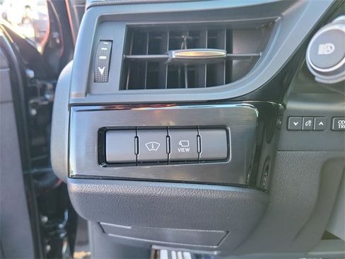 Used 2024 Lexus ES 300h F Sport image 22