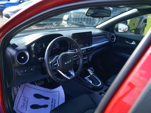 Used 2024 Kia Forte GT-Line w/ GT-Line Premium Package image 23