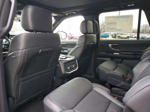 New 2025 Ford Expedition Max Platinum w/ Stealth Performance Package image 11