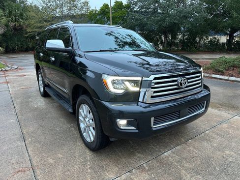 Used 2019 Toyota Sequoia Platinum image 10
