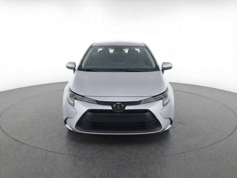 Used 2025 Toyota Corolla LE FWD image 33