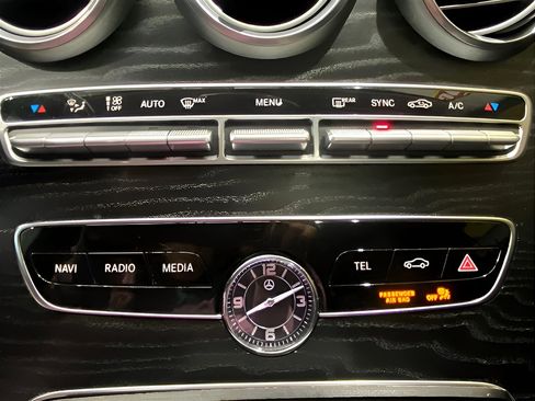 Used 2019 Mercedes-Benz C 300 C300 Sedan image 24