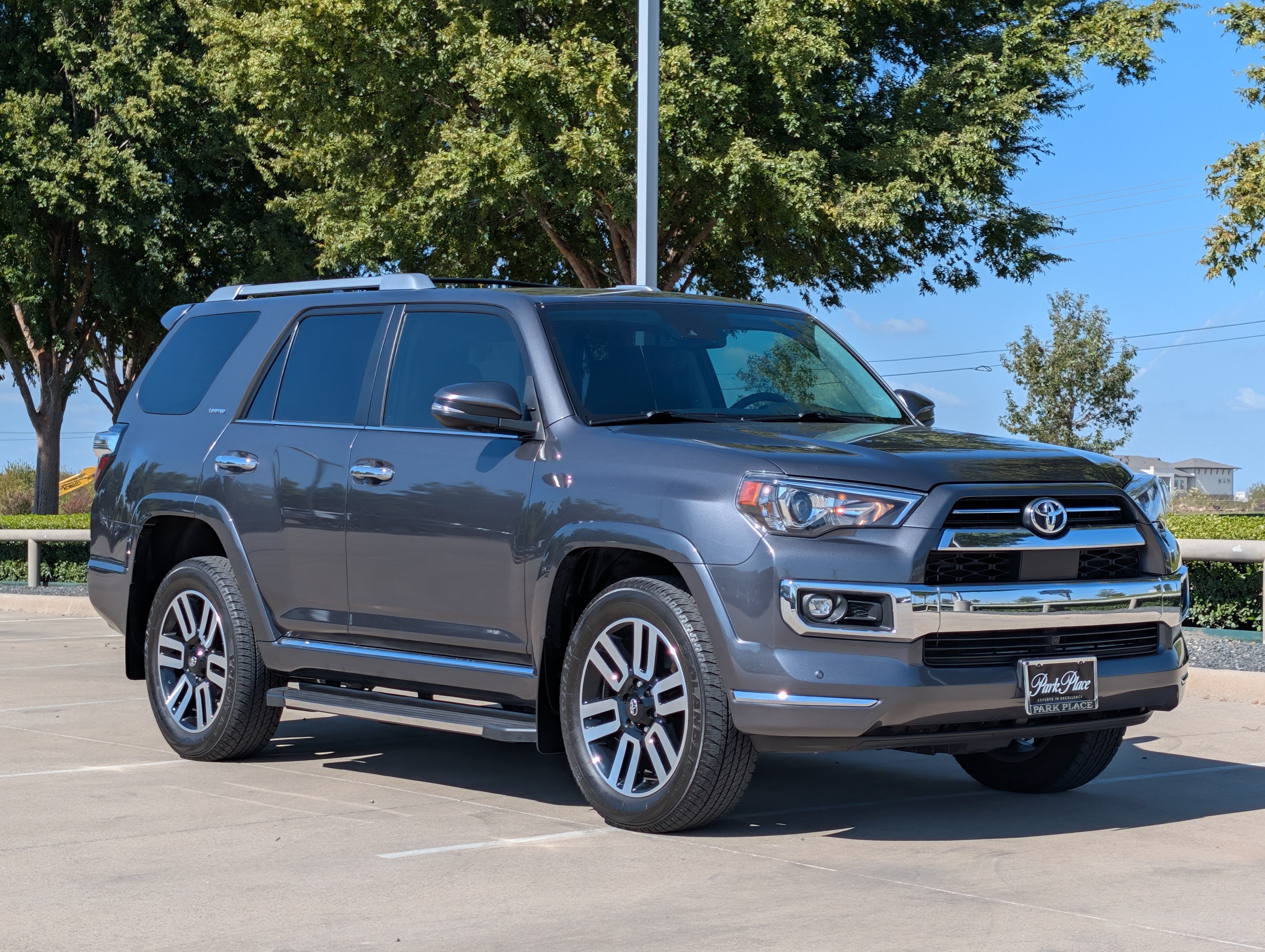 Used 2023 Toyota 4Runner Limited AWD/4WD image 7