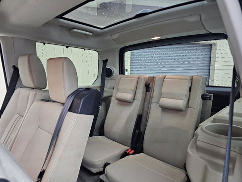 Used 2016 Land Rover LR4 HSE image 28