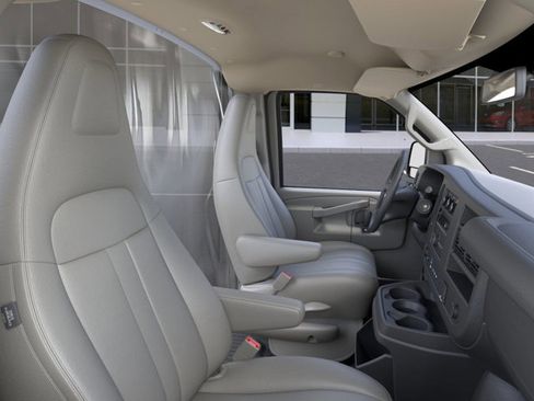New 2025 GMC Savana 3500 w/ Power Convenience Package RWD image 17