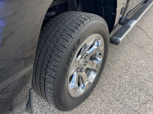 Used 2019 RAM 1500 Big Horn AWD/4WD image 9
