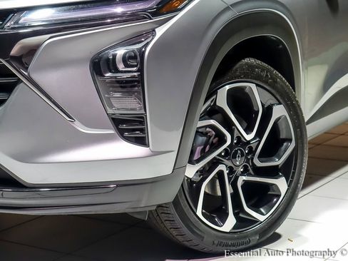 Certified 2025 Chevrolet Trax RS w/ Sunroof Package image 4