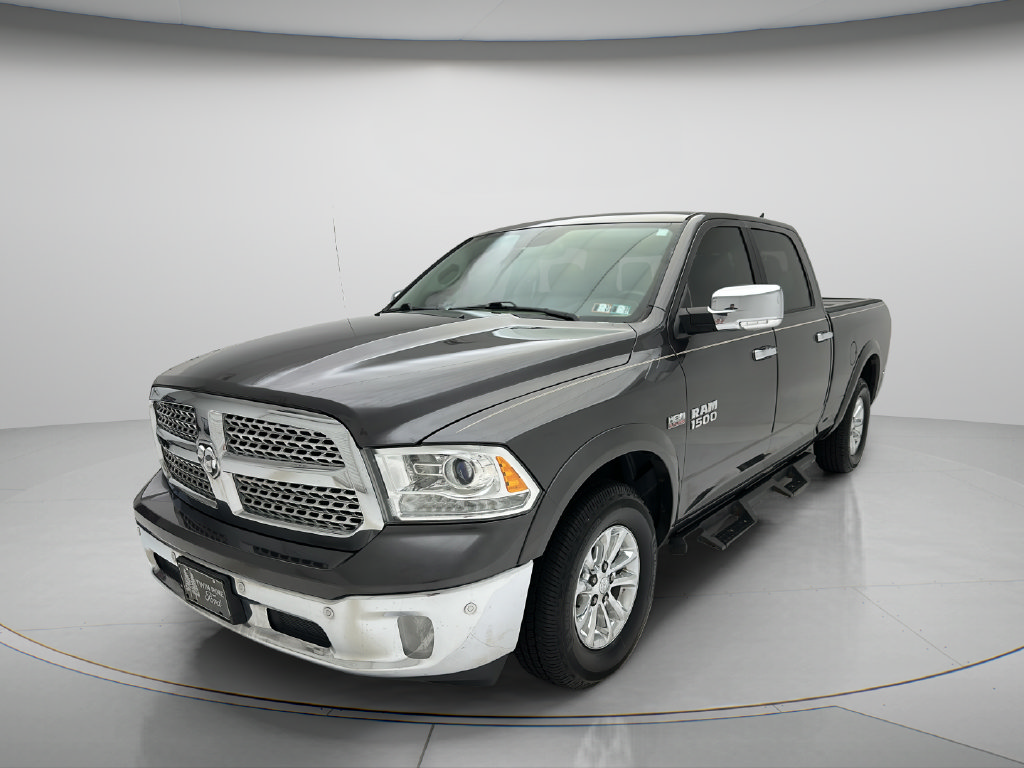 Used 2018 RAM 1500 Laramie w/ Convenience Group AWD/4WD image 3