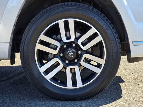 Used 2021 Toyota 4Runner Limited image 9