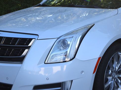 Used 2016 Cadillac XTS Luxury w/ LPO, Protection Package FWD image 3
