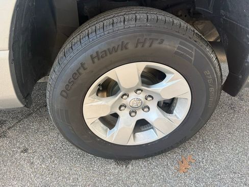 Used 2019 RAM 1500 Big Horn image 9