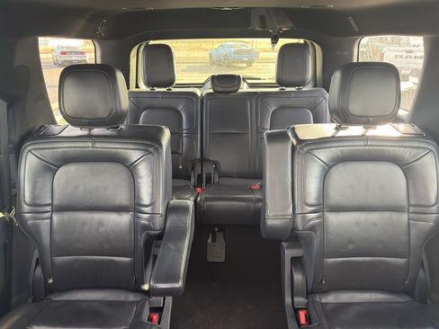 Used 2023 Lincoln Navigator Reserve image 13