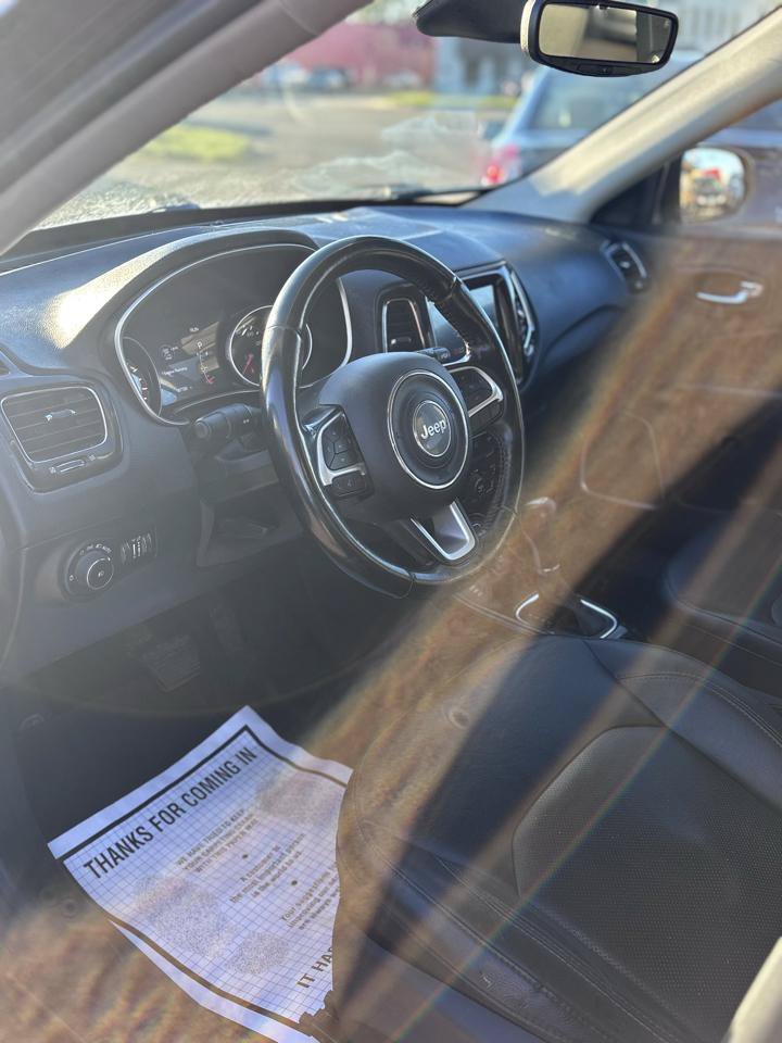 Used 2019 Jeep Compass Limited AWD/4WD image 5