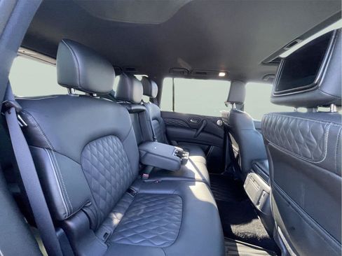 Used 2023 INFINITI QX80 Sensory w/ All-Season Package AWD/4WD image 24