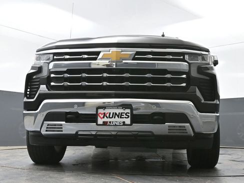 Used 2023 Chevrolet Silverado 1500 LTZ AWD/4WD image 27