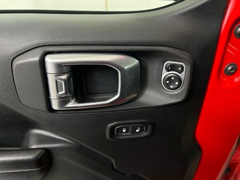 Used 2018 Jeep Wrangler Unlimited Sport S image 48