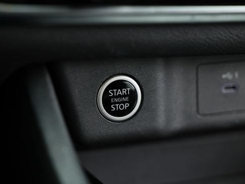 Used 2023 Nissan Rogue S FWD image 35