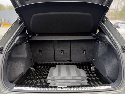 Certified 2025 Audi Q3 2.0T Premium w/ Convenience Package image 6