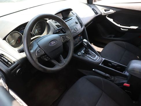 Used 2016 Ford Focus SE FWD image 12