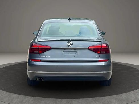 Used 2018 Volkswagen Passat 2.0T SEL Premium FWD image 8