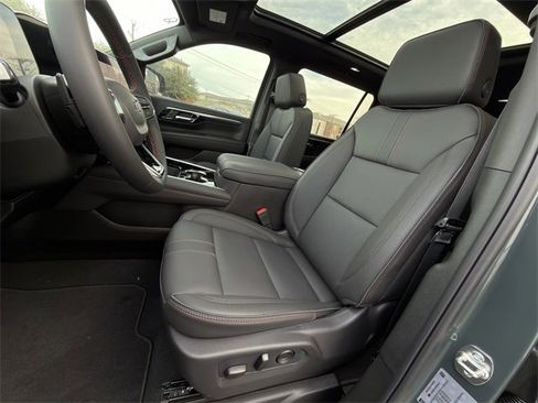 New 2026 Chevrolet Suburban RST w/ Sun And Tow Package image 17