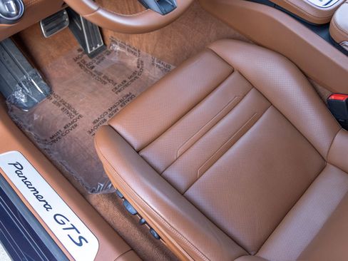 Used 2022 Porsche Panamera GTS image 29