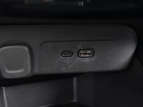 Used 2025 Chevrolet Trax LT w/ LT Convenience Package FWD image 14