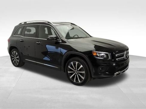 Used 2022 Mercedes-Benz GLB 250 4MATIC image 9
