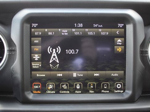Used 2022 Jeep Gladiator Overland w/ Popular Equipment Package AWD/4WD image 30