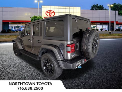 Used 2023 Jeep Wrangler Unlimited Sahara w/ Cold Weather Group AWD/4WD image 6