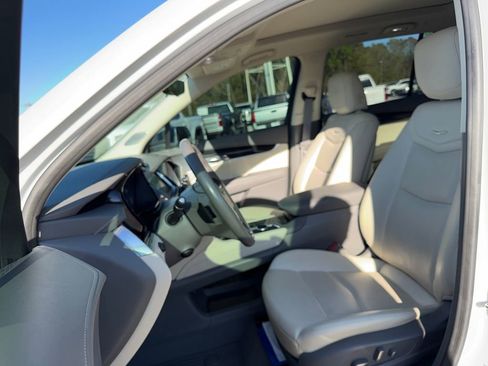 Certified 2020 Cadillac XT6 Premium Luxury image 12