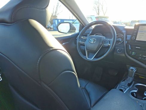 Used 2024 Toyota Camry XLE image 15