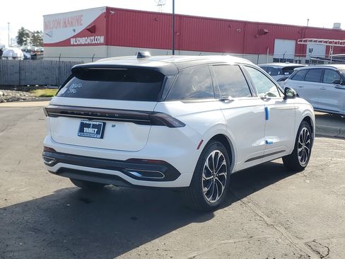 New 2026 Lincoln Nautilus Reserve image 4