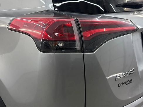 Used 2018 Toyota RAV4 XLE w/ Plus Extra Value Package AWD/4WD image 34