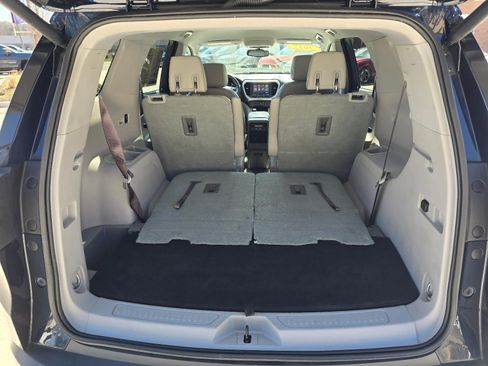 Used 2017 GMC Acadia SLT image 25