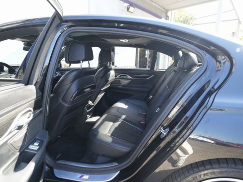 Used 2019 BMW 750i xDrive image 16