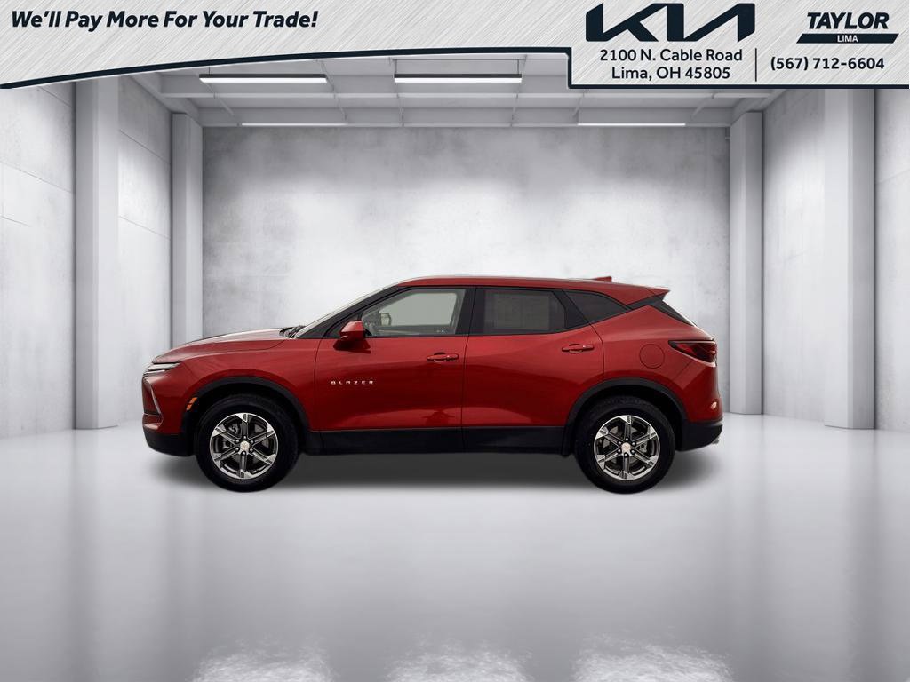 Used 2025 Chevrolet Blazer LT FWD image 15