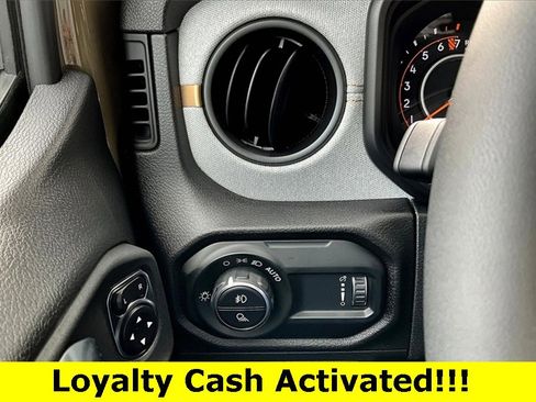 New 2025 Jeep Gladiator Sport image 34