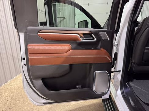 Used 2024 GMC Sierra 2500 Denali Ultimate AWD/4WD image 19