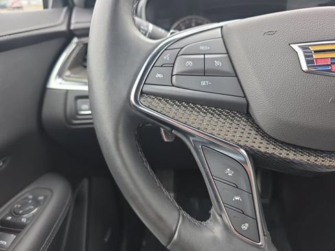 Used 2020 Cadillac XT5 Sportv w/ LPO, Floor Liner Package AWD/4WD image 17