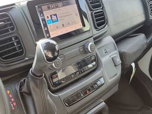 Used 2025 RAM ProMaster 2500 w/ Storage Group image 13