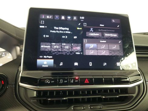 Used 2025 Jeep Compass Latitude w/ Altitude Special Edition image 21